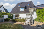 Appartement-Vermietung Bals - Mücke`s Hüs - Keitumer Chaussee 24 | Sylt | Westerland, Hausteil für 5 Personen mit 3 Schlafzimmer, 2 Badezimmer, ca. 120 m2, Grundstück ca. 0 m2