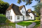 Appartement-Vermietung Bals - Romantisches Friesenhaus - Stadumstraße 50 | Hausteil 1 | Sylt | Westerland, Hausteil unter Reet für 6 Personen mit 3 Schlafzimmer, 2 Badezimmer, Gäste WC, ca. 160 m2, Grundstück ca. 0 m2