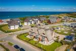 Appartement-Vermietung Bals - Friesenhaus Meerlust - Strandstraße 24 | 2 | Sylt | Wenningstedt, Hausteil unter Reet für 8 Personen mit 4 Schlafzimmer, 4 Badezimmer, Gäste WC, ca. 180 m2, Grundstück ca. 0 m2