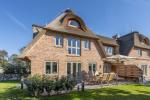 Appartement-Vermietung Bals - Friesenhaus Meerzeit - Am Denghoog 3d | 1 | Sylt | Wenningstedt, Hausteil unter Reet für 8 Personen mit 4 Schlafzimmer, 5 Badezimmer, Gäste WC, ca. 196 m2, Grundstück ca. 0 m2