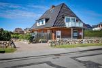 Appartement-Vermietung Bals - Strandhaus Feldlerche - Westerstraße 9 | Wohnung 3 | Sylt | Wenningstedt, 3-Zimmer-OG-Wohnung für 4 Personen mit 2 Schlafzimmer, 2 Badezimmer, ca. 90 m2, Grundstück ca. 0 m2