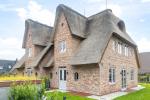Appartement-Vermietung Bals - Reethüs - Luv - Westerlandstraße 11a | Sylt | Wenningstedt, Reetdachhaus für 4 Personen mit 2 Schlafzimmer, 3 Badezimmer, Gäste WC, ca. 157 m2, Grundstück ca. 0 m2