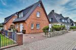 Appartement-Vermietung Bals - Grefen Hüs - Bundiswung 8 | Sylt | Westerland, Freistehendes Haus für 6 Personen mit 3 Schlafzimmer, 2 Badezimmer, Gäste WC, ca. 100 m2, Grundstück ca. 0 m2