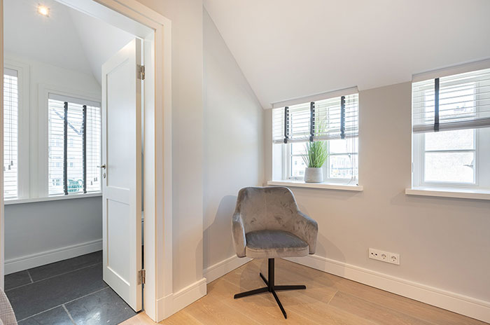 Appartement-Vermietung Bals - Friesenhaus Lorena - Strandstraße 22a | Sylt | Wenningstedt, Reetdachhaus für 7 Personen mit 4 Schlafzimmer, 4 Badezimmer, Gäste WC, ca. 155 m2, Grundstück ca. 0 m2