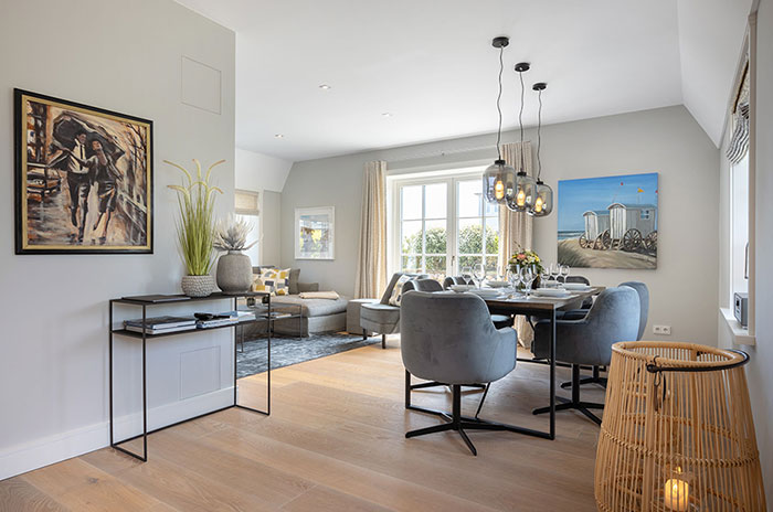 Appartement-Vermietung Bals - Friesenhaus Lorena - Strandstraße 22a | Sylt | Wenningstedt, Reetdachhaus für 7 Personen mit 4 Schlafzimmer, 4 Badezimmer, Gäste WC, ca. 155 m2, Grundstück ca. 0 m2