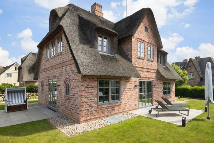 Freistehendes Reetdachhaus - Sylt, Braderuper Straße 8 Freistehendes Reetdachhaus - Sylt, Braderuper Straße 8