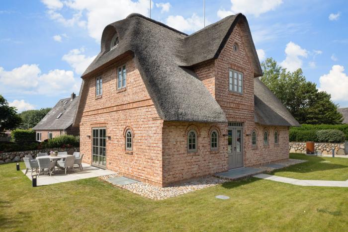 Freistehendes Reetdachhaus - Sylt, Braderuper Straße 8 Freistehendes Reetdachhaus - Sylt, Braderuper Straße 8