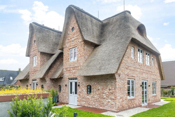 Sylt Reetdachhaus  Reeth&uuml;s - Luv in Westerlandstra&szlig;e 11a, Wenningstedt