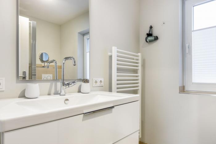 Appartement-Vermietung Bals -  - Am Friedrichshain 14 | Wohnung 1 | Sylt | Westerland, 3-Zimmer-EG-Wohnung für 4 Personen mit 2 Schlafzimmer, 2 Badezimmer, Gäste WC, ca. 100 m2, Grundstück ca. 0 m2