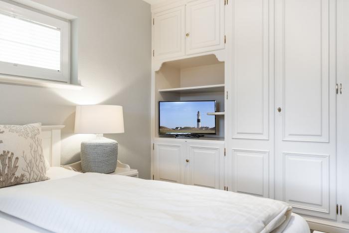 Appartement-Vermietung Bals -  - Am Friedrichshain 14 | Wohnung 1 | Sylt | Westerland, 3-Zimmer-EG-Wohnung für 4 Personen mit 2 Schlafzimmer, 2 Badezimmer, Gäste WC, ca. 100 m2, Grundstück ca. 0 m2