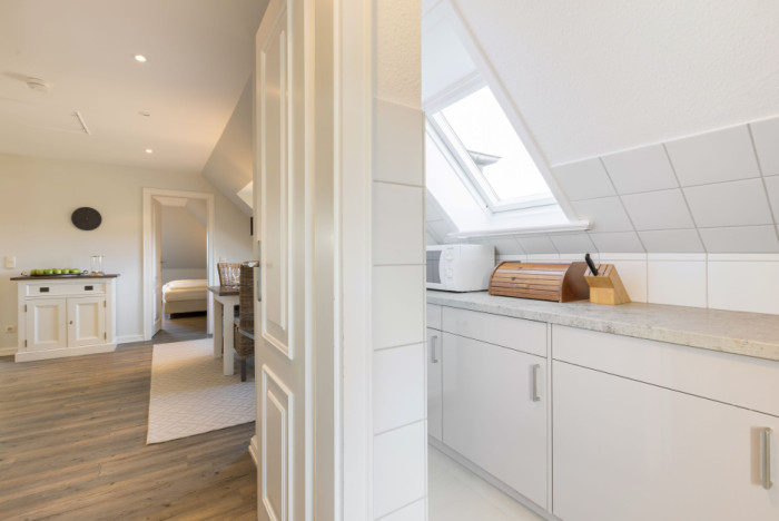 Appartement-Vermietung Bals -  - Am Friedrichshain 14 | Wohnung 2 | Sylt | Westerland, 3-Zimmer-OG-Wohnung für 4 Personen mit 2 Schlafzimmer, 1 Badezimmer, Gäste WC, ca. 90 m2, Grundstück ca. 0 m2