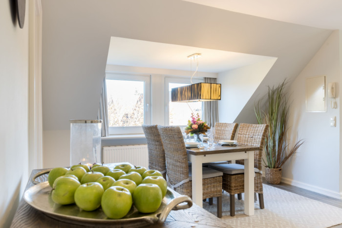 Appartement-Vermietung Bals -  - Am Friedrichshain 14 | Wohnung 2 | Sylt | Westerland, 3-Zimmer-OG-Wohnung für 4 Personen mit 2 Schlafzimmer, 1 Badezimmer, Gäste WC, ca. 90 m2, Grundstück ca. 0 m2