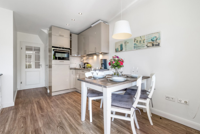 Appartement-Vermietung Bals -  - Am Friedrichshain 37 | Wohnung 3 | Sylt | Westerland, 2-Zimmer-EG-Wohnung für 2 Personen mit 1 Schlafzimmer, 1 Badezimmer, ca. 45 m2, Grundstück ca. 0 m2