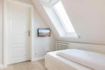Appartement-Vermietung Bals - Haus Rosengrund - Boy-Truels-Straße 2c | Sylt | Westerland, 3-Zimmer-OG-Wohnung  | Maisonette für 4 Personen mit 2 Schlafzimmer, 1 Badezimmer, Gäste WC, ca. 60 m2, Grundstück ca. 0 m2 - Bild-18