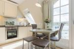 Appartement-Vermietung Bals - Haus Rosengrund - Boy-Truels-Straße 2c | Sylt | Westerland, 3-Zimmer-OG-Wohnung  | Maisonette für 4 Personen mit 2 Schlafzimmer, 1 Badezimmer, Gäste WC, ca. 60 m2, Grundstück ca. 0 m2 - Bild-7