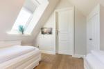 Appartement-Vermietung Bals - Haus Rosengrund - Boy-Truels-Straße 2d | Sylt | Westerland, 3-Zimmer-OG-Wohnung  | Maisonette für 4 Personen mit 2 Schlafzimmer, 1 Badezimmer, ca. 60 m2, Grundstück ca. 0 m2 - Bild-17
