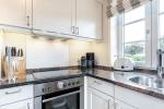 Appartement-Vermietung Bals - Haus Rosengrund - Boy-Truels-Straße 2e | Sylt | Westerland, 3-Zimmer-EG-Wohnung  | Maisonette für 4 Personen mit 2 Schlafzimmer, 2 Badezimmer, Gäste WC, ca. 82 m2, Grundstück ca. 0 m2 - Bild-10