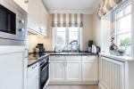 Appartement-Vermietung Bals - Haus Rosengrund - Boy-Truels-Straße 2e | Sylt | Westerland, 3-Zimmer-EG-Wohnung  | Maisonette für 4 Personen mit 2 Schlafzimmer, 2 Badezimmer, Gäste WC, ca. 82 m2, Grundstück ca. 0 m2 - Bild-9