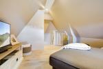 Appartement-Vermietung Bals - Residenz am Hochkamp - Haus Habel - Hochkamp 6b | Sylt | Wenningstedt, Reetdachhaus für 6 Personen mit 3 Schlafzimmer, 3 Badezimmer, Gäste WC, ca. 153 m2, Grundstück ca. 400 m2 - Bild-35