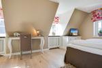 Appartement-Vermietung Bals - Residenz am Hochkamp - Haus Gröde - Hochkamp 6a | Sylt | Wenningstedt, Reetdachhaus für 6 Personen mit 3 Schlafzimmer, 2 Badezimmer, Gäste WC, ca. 149 m2, Grundstück ca. 800 m2 - Bild-17