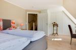 Appartement-Vermietung Bals - Residenz am Hochkamp - Haus Gröde - Hochkamp 6a | Sylt | Wenningstedt, Reetdachhaus für 6 Personen mit 3 Schlafzimmer, 2 Badezimmer, Gäste WC, ca. 149 m2, Grundstück ca. 800 m2 - Bild-19