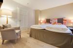 Appartement-Vermietung Bals - Residenz am Hochkamp - Haus Gröde - Hochkamp 6a | Sylt | Wenningstedt, Reetdachhaus für 6 Personen mit 3 Schlafzimmer, 2 Badezimmer, Gäste WC, ca. 149 m2, Grundstück ca. 800 m2 - Bild-25