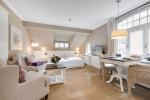 Appartement-Vermietung Bals - Weißes Haus am Meer - Käpt'n Corl - Steinmannstraße 33 | 6 | Sylt | Westerland, 1-Zimmer-OG-Wohnung für 2 Personen, 1 Wohn-/Schlafzimmer, 1 Badezimmer, ca. 33 m2, Grundstück ca. 0 m2 - Bild-1