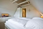 Appartement-Vermietung Bals - Friesenhaus Min Eilun - Hedigenwai 8 | Hausteil 1 | Sylt | Westerland, Hausteil unter Reet für 4 Personen mit 2 Schlafzimmer, 1 Badezimmer, Gäste WC, ca. 90 m2, Grundstück ca. 0 m2 - Bild-13