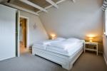Appartement-Vermietung Bals - Friesenhaus Min Eilun - Hedigenwai 8 | Hausteil 1 | Sylt | Westerland, Hausteil unter Reet für 4 Personen mit 2 Schlafzimmer, 1 Badezimmer, Gäste WC, ca. 90 m2, Grundstück ca. 0 m2 - Bild-14