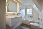 Appartement-Vermietung Bals - Friesenhaus Min Eilun - Hedigenwai 8 | Hausteil 1 | Sylt | Westerland, Hausteil unter Reet für 4 Personen mit 2 Schlafzimmer, 1 Badezimmer, Gäste WC, ca. 90 m2, Grundstück ca. 0 m2 - Bild-15