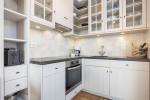 Appartement-Vermietung Bals - Villa Strauch - Elisabethstraße 17 | Wohnung 1.3 | Sylt | Westerland, 2-Zimmer-OG-Wohnung für 2 Personen mit 1 Schlafzimmer, 1 Badezimmer, ca. 52 m2, Garage, Fahrstuhl im Haus, Grundstück ca. 0 m2 - Bild-8