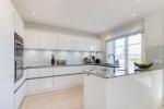 Appartement-Vermietung Bals - Friesenhaus Meerlust - Strandstraße 24 | 1 | Sylt | Wenningstedt, Hausteil unter Reet für 9 Personen mit 5 Schlafzimmer, 5 Badezimmer, Gäste WC, ca. 240 m2, Grundstück ca. 0 m2 - Bild-10