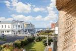 Appartement-Vermietung Bals - Friesenhaus Meerlust - Strandstraße 24 | 1 | Sylt | Wenningstedt, Hausteil unter Reet für 9 Personen mit 5 Schlafzimmer, 5 Badezimmer, Gäste WC, ca. 240 m2, Grundstück ca. 0 m2 - Bild-28