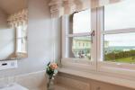 Appartement-Vermietung Bals - Friesenhaus Meerlust - Strandstraße 24 | 3 | Sylt | Wenningstedt, Hausteil unter Reet für 8 Personen mit 4 Schlafzimmer, 5 Badezimmer, Gäste WC, ca. 170 m2, Grundstück ca. 0 m2 - Bild-23