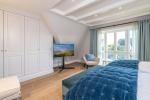 Appartement-Vermietung Bals - Friesenhaus Meerzeit - Am Denghoog 3b | 3 | Sylt | Wenningstedt, Hausteil unter Reet für 6 Personen mit 3 Schlafzimmer, 3 Badezimmer, ca. 154 m2, Grundstück ca. 0 m2 - Bild-15
