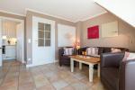 Appartement-Vermietung Bals - Haus Constantin - Wattvogel - Osterweg 6c | 3 | Sylt | Wenningstedt, 3-Zimmer-OG-Wohnung  | Maisonette für 3 Personen mit 2 Schlafzimmer, 1 Badezimmer, ca. 60 m2, Grundstück ca. 0 m2 - Bild-2