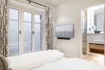 Appartement-Vermietung Bals - Reethüs - Strand - Süder Wung 20a | Sylt | Wenningstedt, Reetdachhaus für 6 Personen mit 3 Schlafzimmer, 3 Badezimmer, Gäste WC, ca. 150 m2, Grundstück ca. 0 m2 - Bild-49