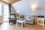 Appartement-Vermietung Bals - Landhaus Feldlerche - Horsatal 4 | Wohnung 4 | Sylt | Wenningstedt, 3-Zimmer-OG-Wohnung  | Maisonette für 3 Personen mit 2 Schlafzimmer, 1 Badezimmer, ca. 58 m2, Grundstück ca. 0 m2 - Bild-1
