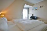 Appartement-Vermietung Bals - Strandhaus Feldlerche - Westerstraße 9 | Wohnung 3 | Sylt | Wenningstedt, 3-Zimmer-OG-Wohnung für 4 Personen mit 2 Schlafzimmer, 2 Badezimmer, ca. 90 m2, Grundstück ca. 0 m2 - Bild-12