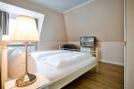 Appartement-Vermietung Bals - Strandhaus Feldlerche - Westerstraße 9 | Wohnung 3 | Sylt | Wenningstedt, 3-Zimmer-OG-Wohnung für 4 Personen mit 2 Schlafzimmer, 2 Badezimmer, ca. 90 m2, Grundstück ca. 0 m2 - Bild-18