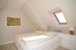 Appartement-Vermietung Bals -  - Friesenring 21 | Wohnung 7 | Sylt | Wenningstedt, 2-Zimmer-OG-Wohnung  | Maisonette für 2 Personen mit 1 Schlafzimmer, 1 Badezimmer, Gäste WC, ca. 55 m2, Grundstück ca. 0 m2 - Bild-10