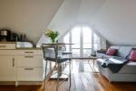 Appartement-Vermietung Bals - Stadthaus Bötticherstraße - Bötticherstraße 2 | Wohnung 7 | Sylt | Westerland, 2-Zimmer-Wohnung im DG für 2 Personen mit 1 Schlafzimmer, 1 Badezimmer, ca. 40 m2, Grundstück ca. 0 m2 - Bild-1