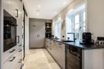Appartement-Vermietung Bals -  - Westerlandstraße 12a | Sylt | Wenningstedt, Reetdachhaus für 7 Personen mit 4 Schlafzimmer, 4 Badezimmer, Gäste WC, ca. 180 m2, Grundstück ca. 0 m2 - Bild-11