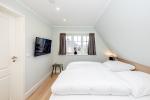 Appartement-Vermietung Bals -  - Friesenweg 6b | Sylt | Wenningstedt, Reetdachhaus für 6 Personen mit 4 Schlafzimmer, 3 Badezimmer, Gäste WC, ca. 140 m2, Grundstück ca. 0 m2 - Bild-18
