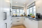 Appartement-Vermietung Bals - Reethüs - Heide - Risgap 13a | Sylt | Wenningstedt, Reetdachhaus für 4 Personen mit 2 Schlafzimmer, 3 Badezimmer, ca. 153 m2, Grundstück ca. 0 m2 - Bild-12