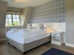 Appartement-Vermietung Bals - Lipping Hüs - Kirchenweg 4b | Sylt | Wenningstedt, Reetdachhaus für 7 Personen mit 4 Schlafzimmer, 2 Badezimmer, Gäste WC, ca. 165 m2, Grundstück ca. 510 m2 - Bild-13