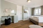 Appartement-Vermietung Bals - Sylter Quartier - Ros Hüs - Hoyerweg 10b | Haus 5.1 | Sylt | Westerland, Hausteil für 7 Personen mit 4 Schlafzimmer, 3 Badezimmer, Gäste WC, ca. 137 m2, Garage, Grundstück ca. 320 m2 - Bild-15