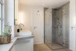 Appartement-Vermietung Bals - Sylter Quartier - Ros Hüs - Hoyerweg 10b | Haus 5.1 | Sylt | Westerland, Hausteil für 7 Personen mit 4 Schlafzimmer, 3 Badezimmer, Gäste WC, ca. 137 m2, Garage, Grundstück ca. 320 m2 - Bild-19