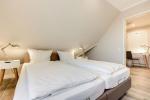 Appartement-Vermietung Bals - Haus Atlantik - Strandstraße 17 | Wohnung 28 | Sylt | Wenningstedt, 2-Zimmer-OG-Wohnung  | Maisonette für 2 Personen mit 1 Schlafzimmer, 1 Badezimmer, ca. 50 m2, Grundstück ca. 0 m2 - Bild-13