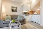 Appartement-Vermietung Bals - Haus Atlantik - Strandstraße 17 | Wohnung 28 | Sylt | Wenningstedt, 2-Zimmer-OG-Wohnung  | Maisonette für 2 Personen mit 1 Schlafzimmer, 1 Badezimmer, ca. 50 m2, Grundstück ca. 0 m2 - Bild-2